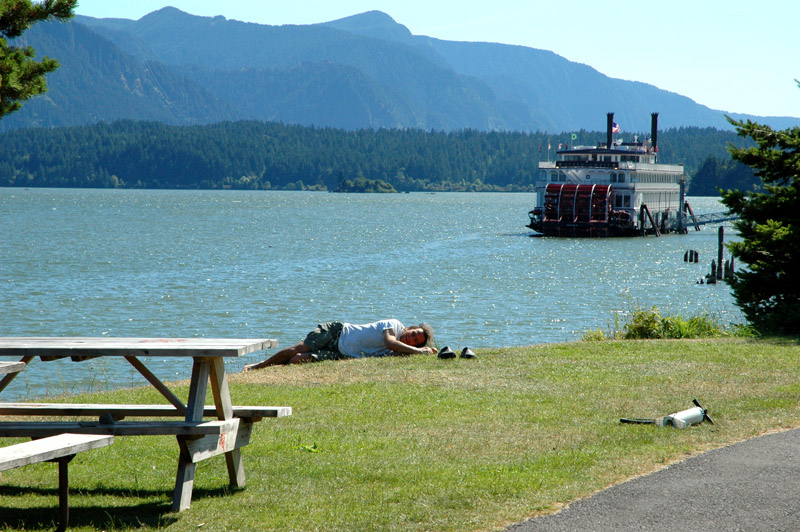Tomos workin' on his tan!