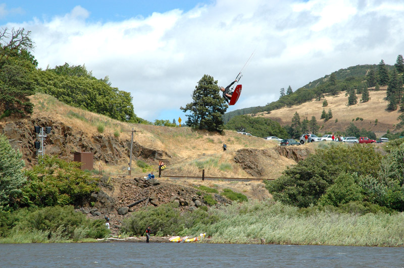 Tak checkin' on the cars!