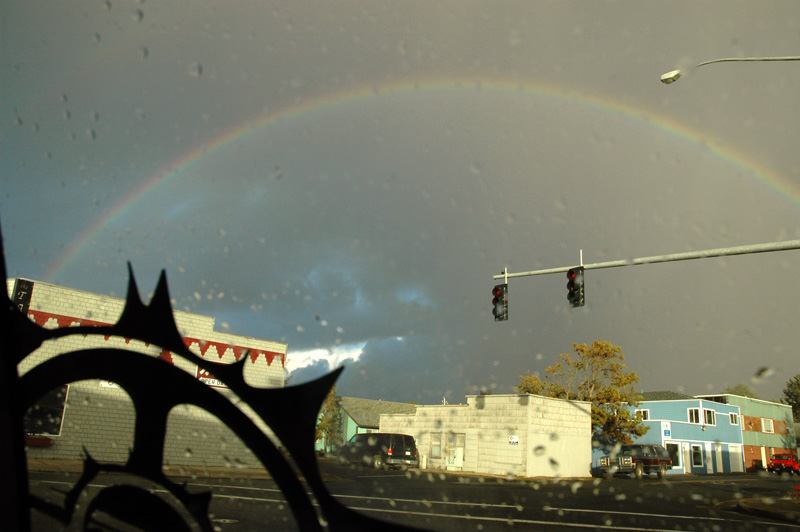 No gold, just an SS ball...