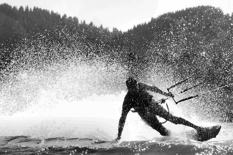 Dan Alexander brings the rain @ Gorge - Photographer Tonya Alexander