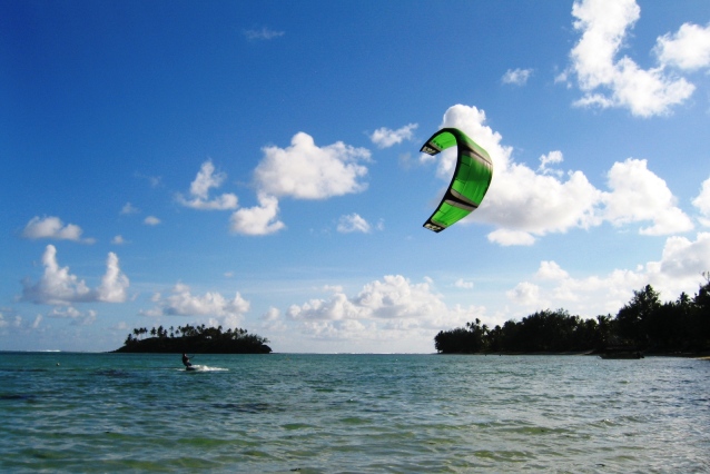 Kiting around the motus on Raro