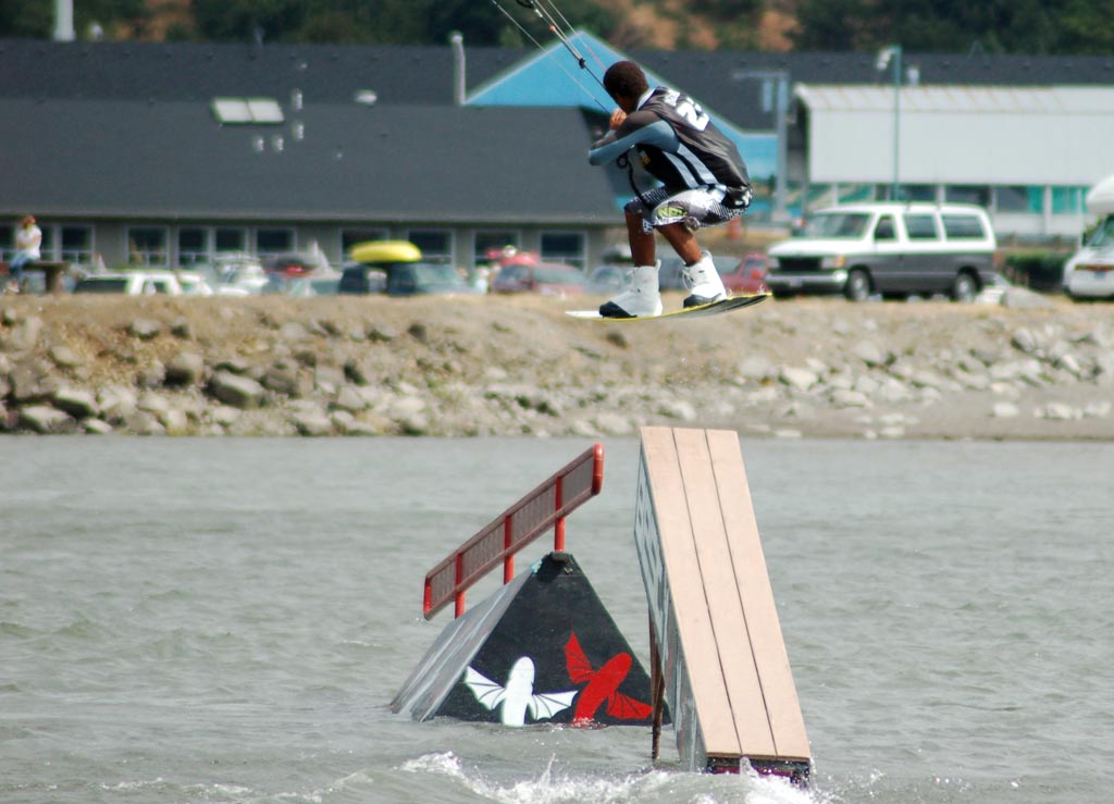 Dre gaping to the Best down rail