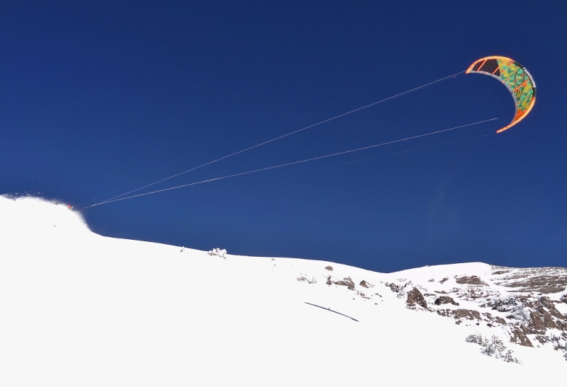 Deep powder kiting in WY
