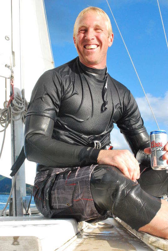 Part I to the perfect rescue: A cold beer and familiar faces!