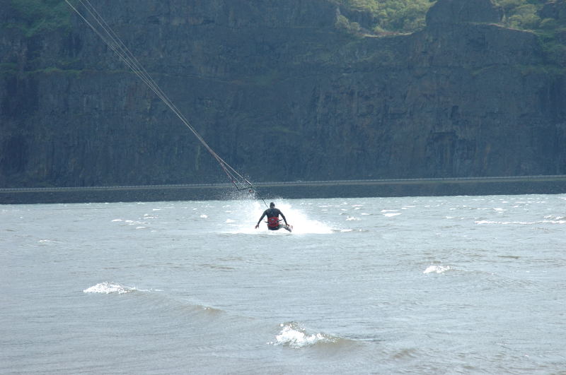 Me tring a sliding handle passes on my skimboard... Maybe one day.
