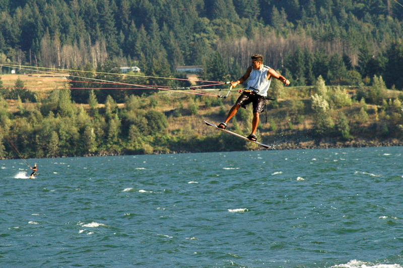Henry level with his Xbow... probably not good for boards! Not rockin' the OEM fins?