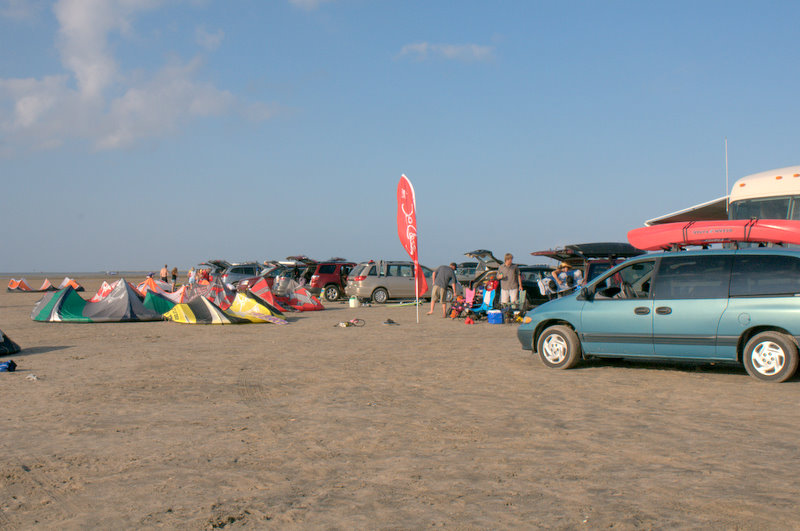 Tailgating. Kiter style.
