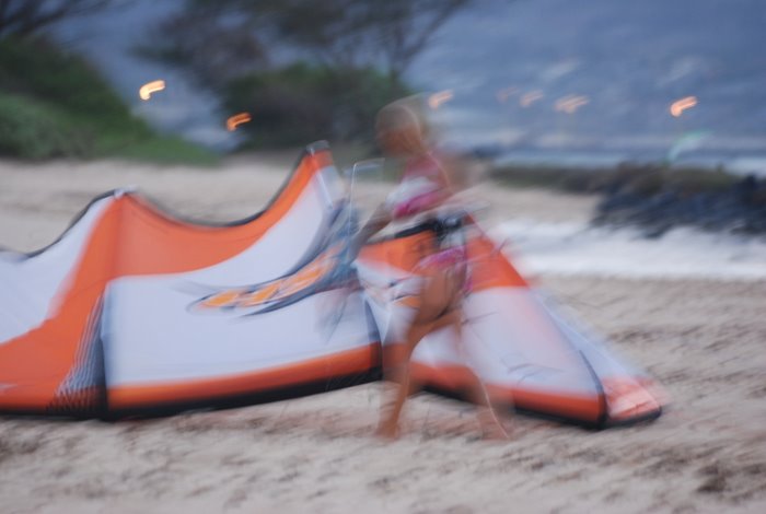 Getting dark.  Awesome kite.