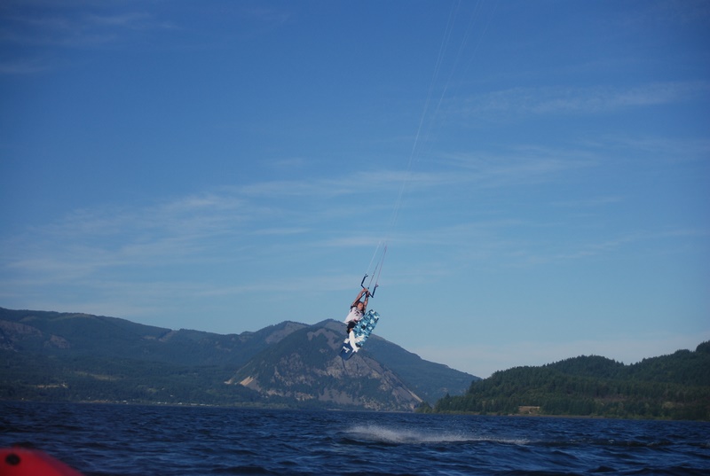 Sam doing an unhooked 360.