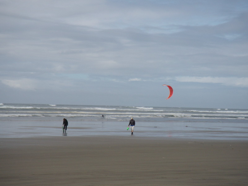 Bryan in the A.M. with clam divers!