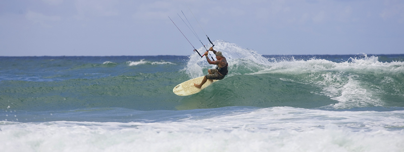 Gene. Narrow Neck. Strapless