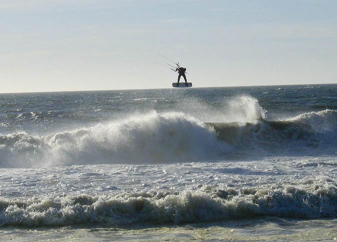 reed doing a HUGE handlepass