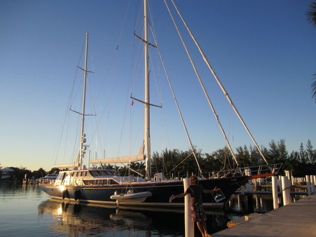 now this is a boat.  but no mast steps...