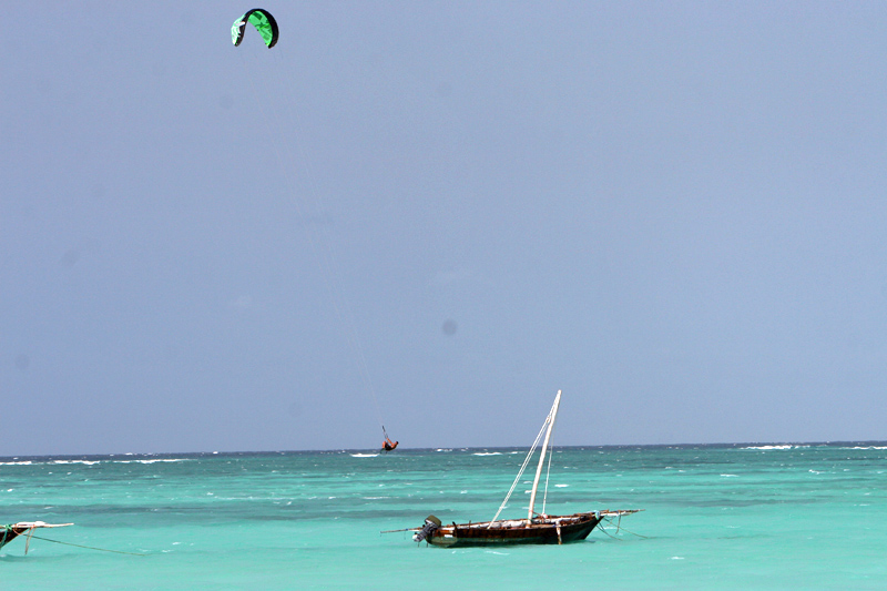 cruzing with dhow