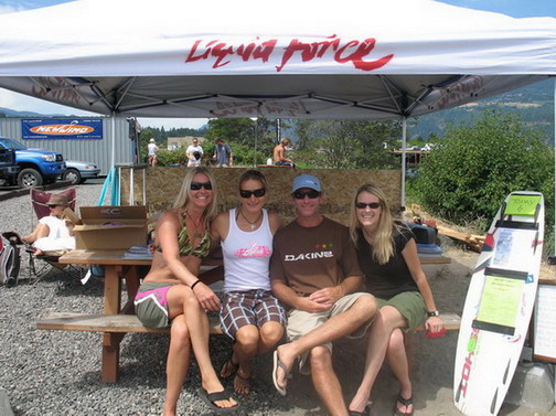 Kirsten, Kristin, Dave and Julie at the registration tent.