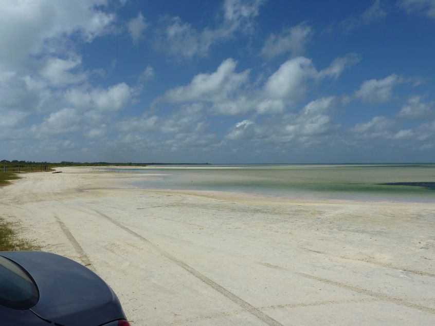 Isla Blanca with maybe 10 mph offshore winds. There were probably 5 of us kiting about 1 hour after this photo was taken. You can touch as far as the water is light green.