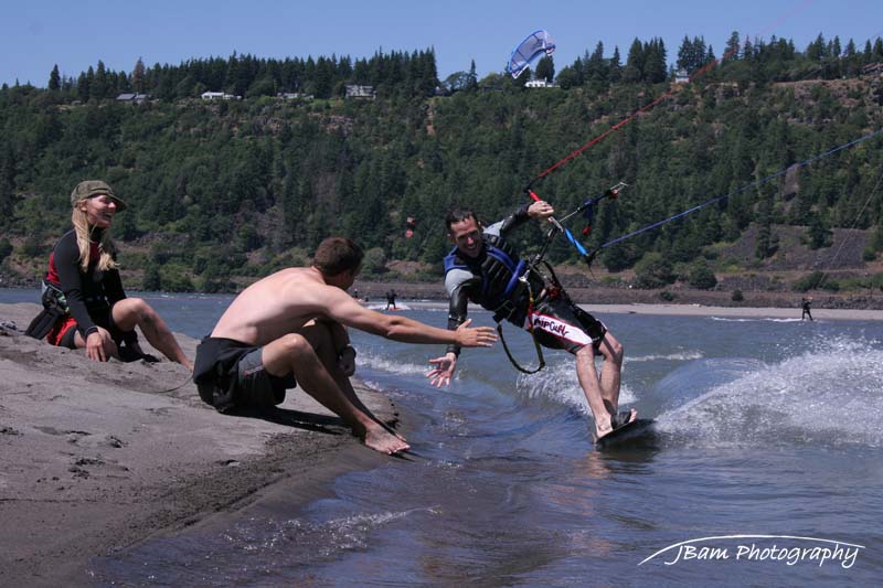 Scotty Edgar and Chris Berwind slapping the low five.