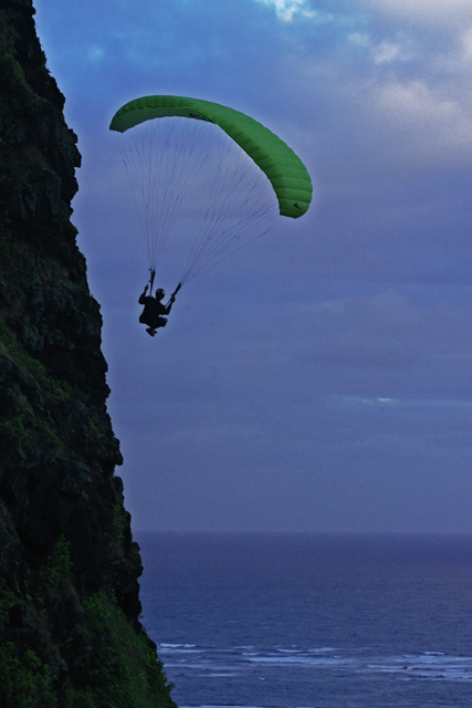 Soaring Kahana. 10m prototype Speed Wing in 26mph plus winds. Super squally and over the top challenging...