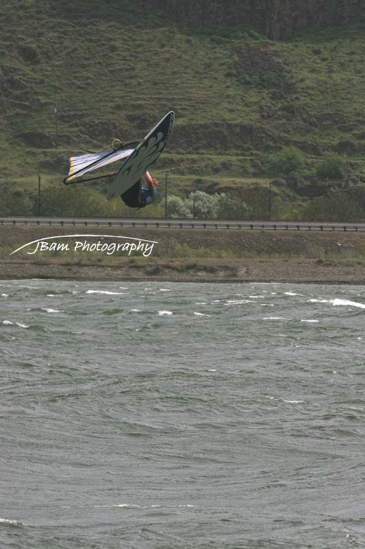 Look closely and you will see that Dale rides a sail called "The Hucker"... How appropriate is that!!!