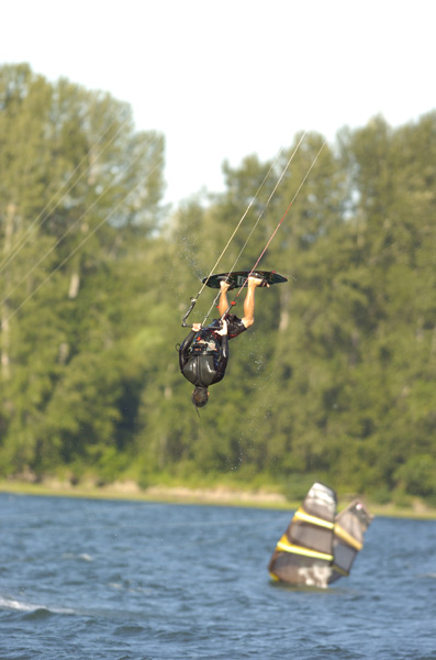 Tak takes the high pass @ Sauvies - Photographer Lucas Jackson