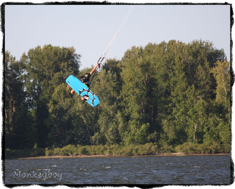 fists as fast as lightning.. (sorry not a better shot)