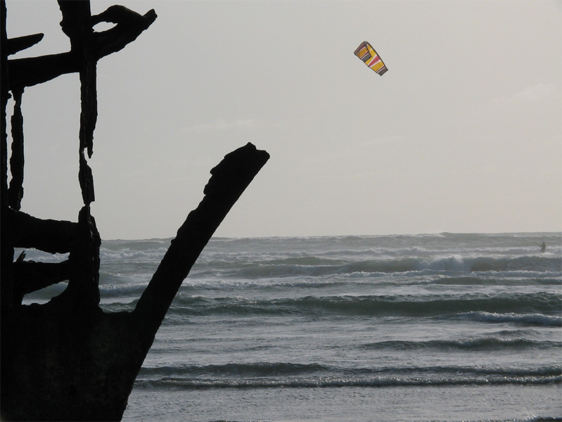 NW "Kitescape" Photo - Amateur Photographers
<br />
<br />Kiter: Manzanita Andre