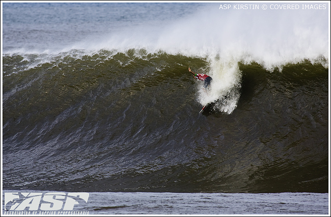 It was this type of committed surfing from 9X World Champion Kelly Slater that earned him, his sixth Pipeline Masters title.