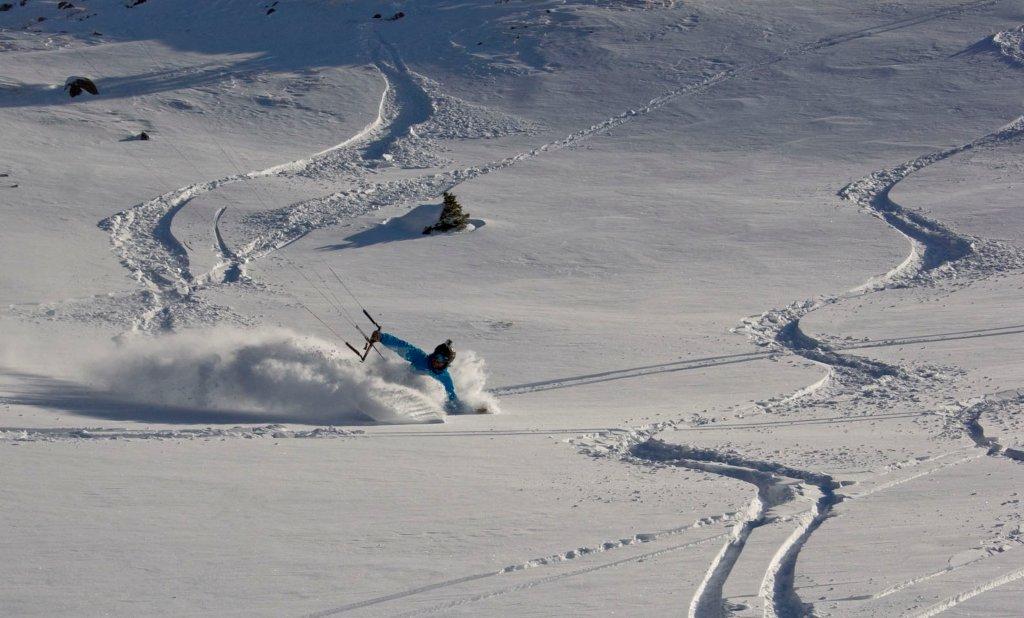 Chaz leans it over in the powder.